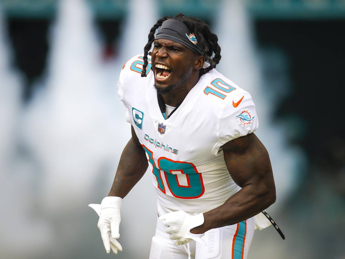 Should Texans Jump on Tyreek Hill After Release?