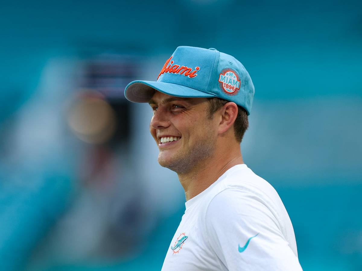 Jets bust Zach Wilson's wife Nicolette crushes Dolphins fit vs