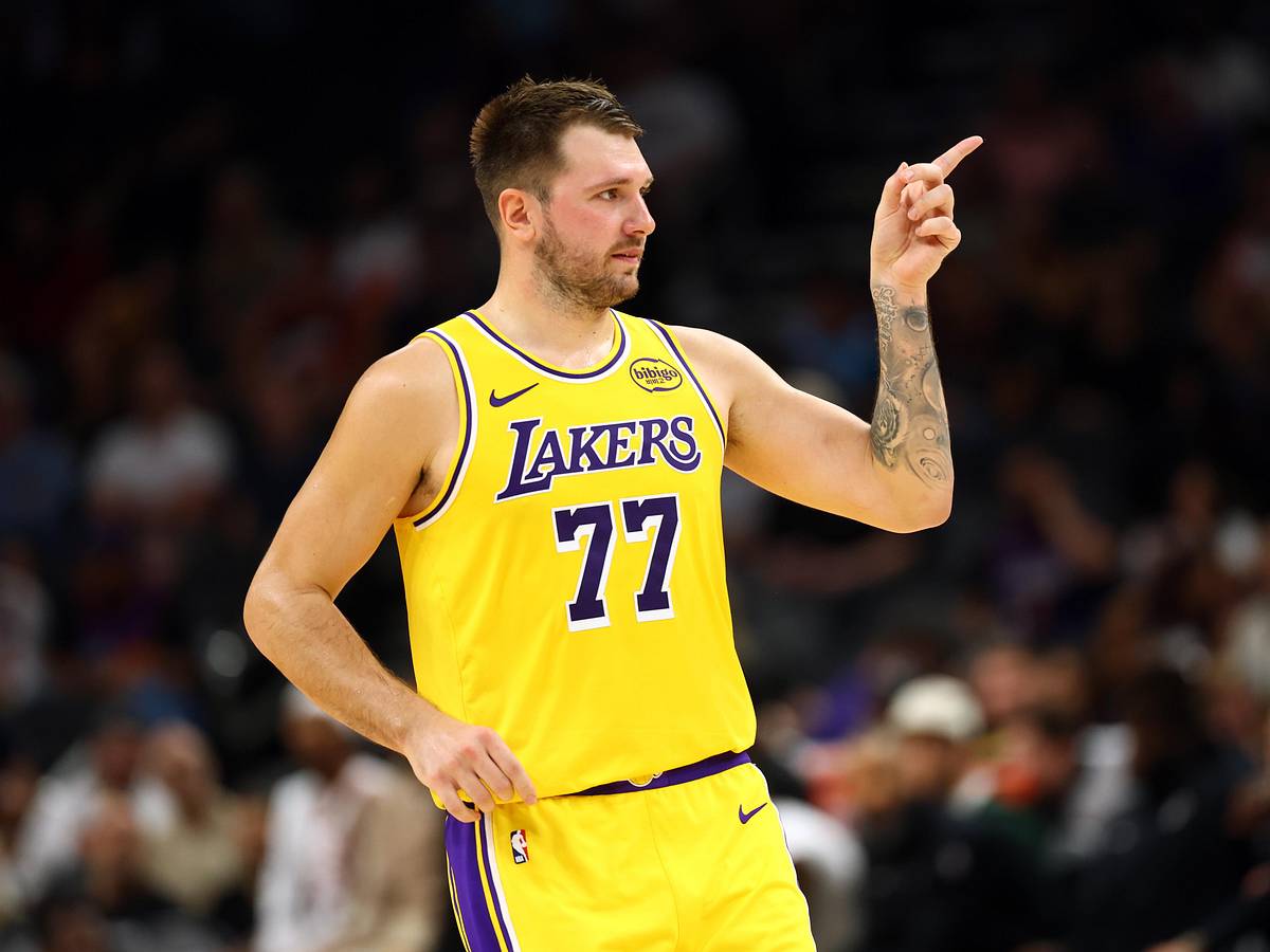 Lakers star Luka Doncic greets Dodgers champs with one shockingly