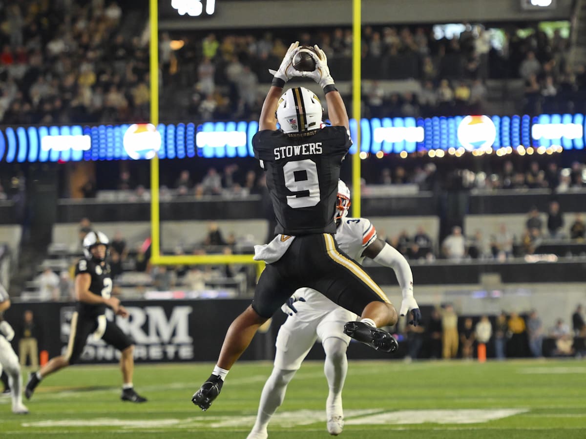 How Eli Stowers' Toughness Resulted in NFL-Like Performance in Vanderbilt  Football's Auburn Win
