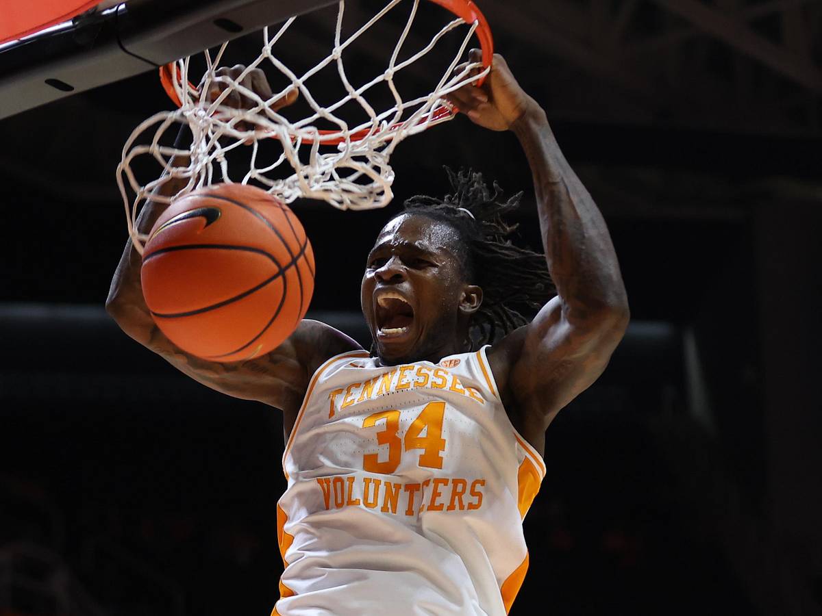Tennessee Basketball Players Jaylen Carey and Felix Okpara Detail