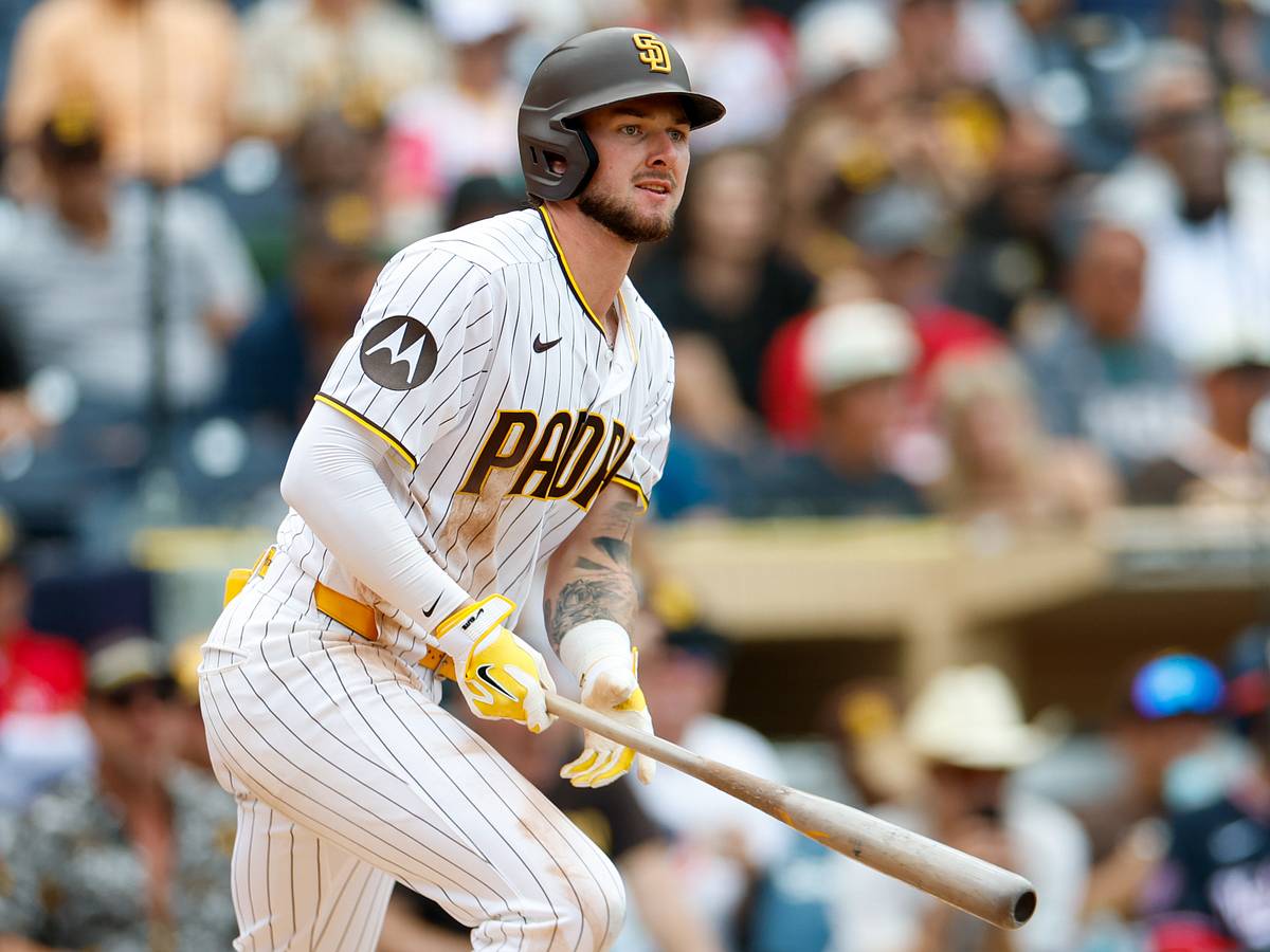 Jackson Merrill is one swing from 25-25 with Padres' Wild Card