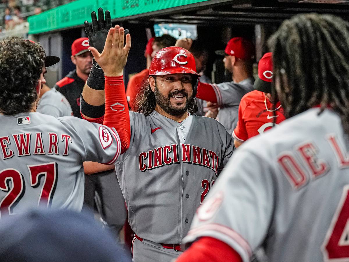Eugenio Suarez Sends Clear Message About His Reds Future as $16