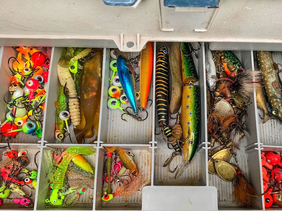 How to Choose the Right Fishing Lure: 8 Expert Tips for Fishing Success How to Choose the Right Fishing Lure: 8 Expert Tips for Fishing Success