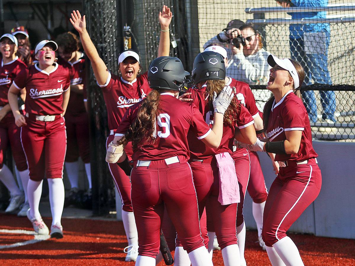 Sherwood Bowmen are last undefeated team in Oregon 6A softball 
