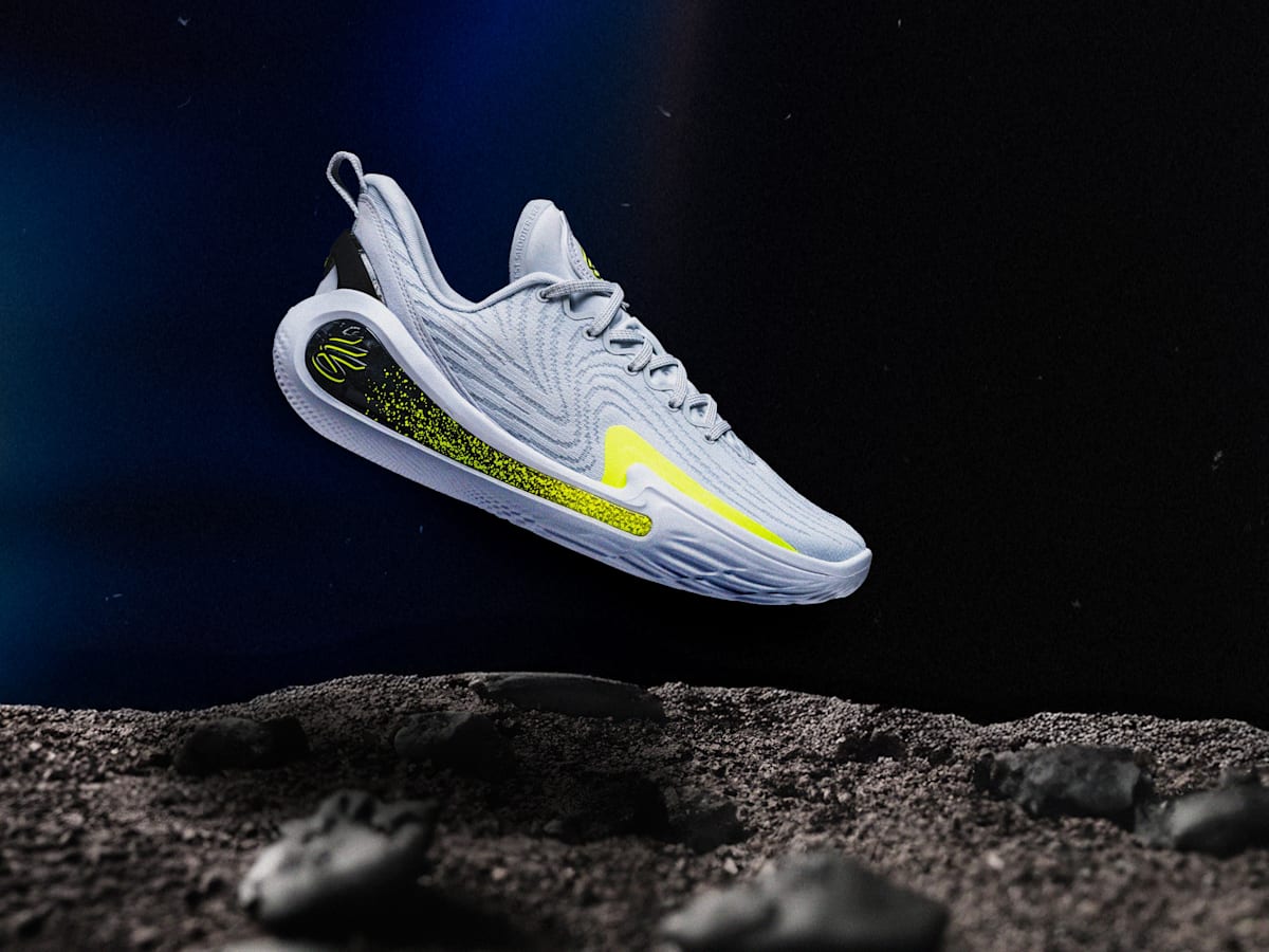 【新品美品】 UA Curry Flow 12 ‘Gravity’ 01jatfgy3x4jm3s7x5b1.jpg