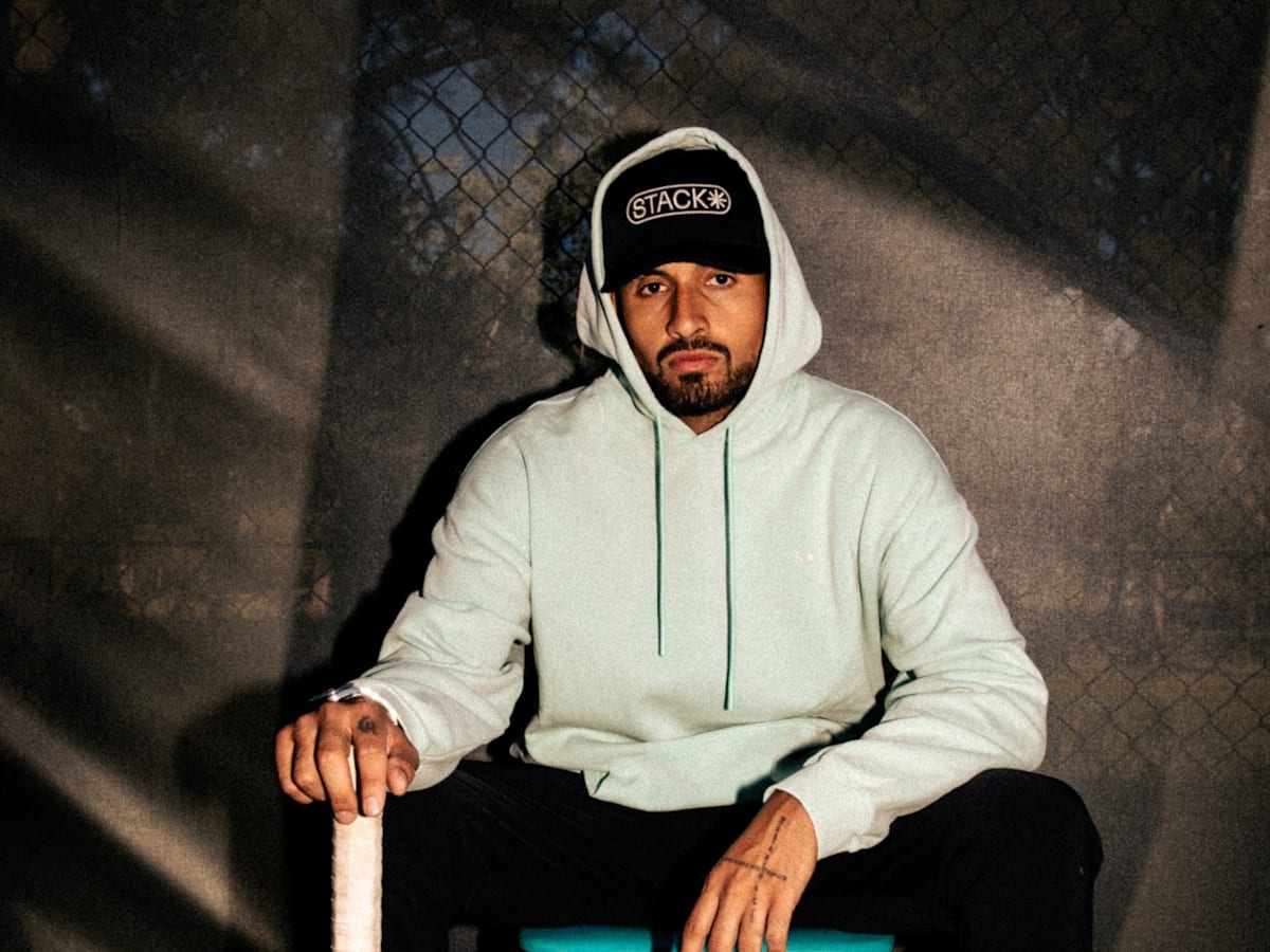 nick kyrgios nike shorts