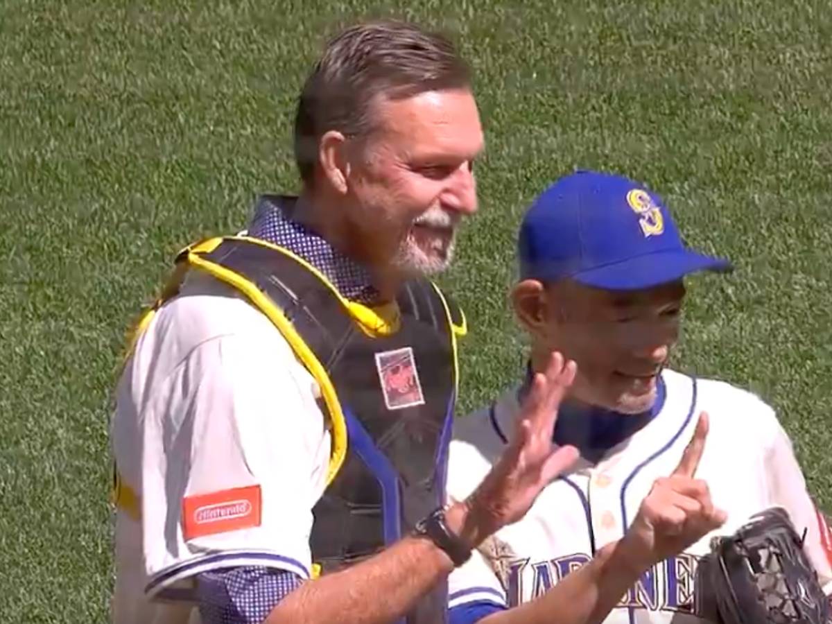 Ichiro Suzuki Had Wholesome Full-Circle Moment With Randy Johnson