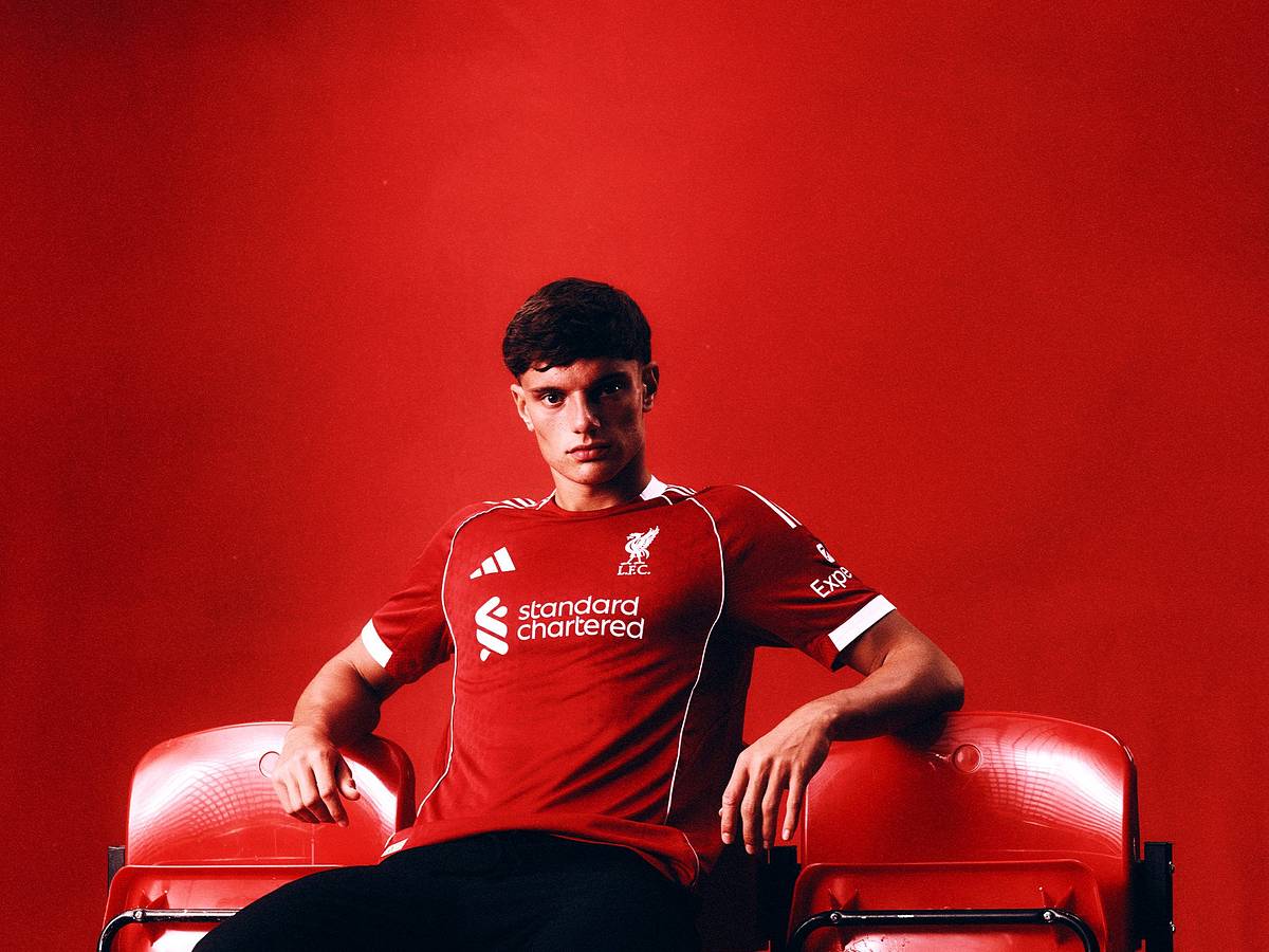 Si Señor: My Liverpool Years サイン入り！ I'm Honoured'—Liverpool Complete Eighth Summer Signing, Confirm