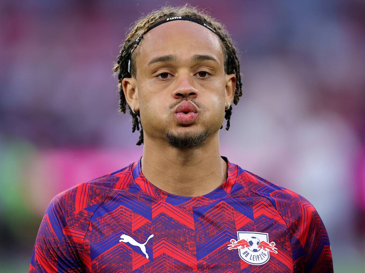 soccercrewfaith様 Xavi Simons: Tottenham 'Set to Complete' Hijack for Chelsea Target