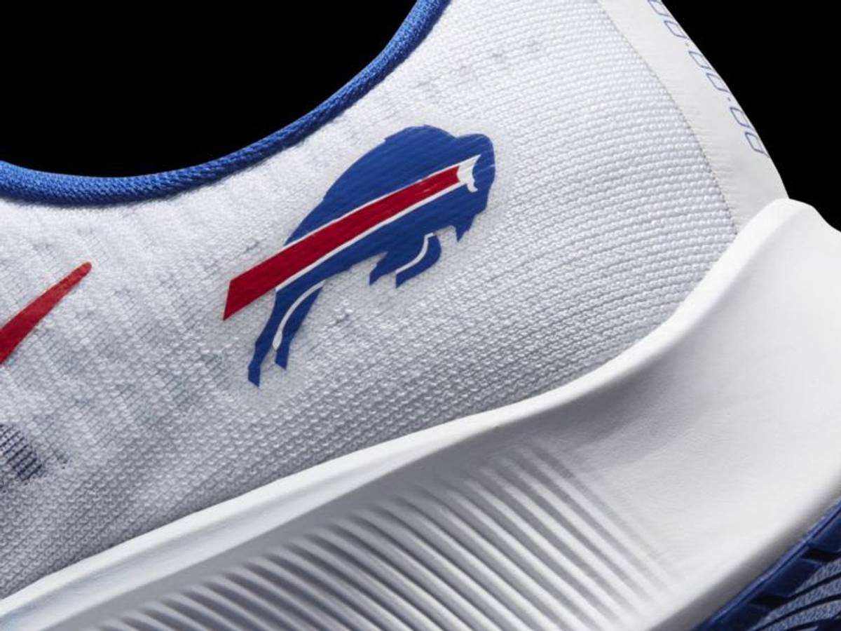 buffalo bills nike pegasus 36 sneakers