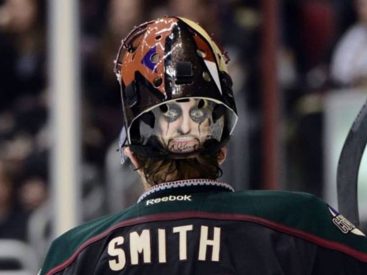 mike smith cooper helmet Coyotes goaltender Mike Smith wears Alice Cooper mask for throwback night