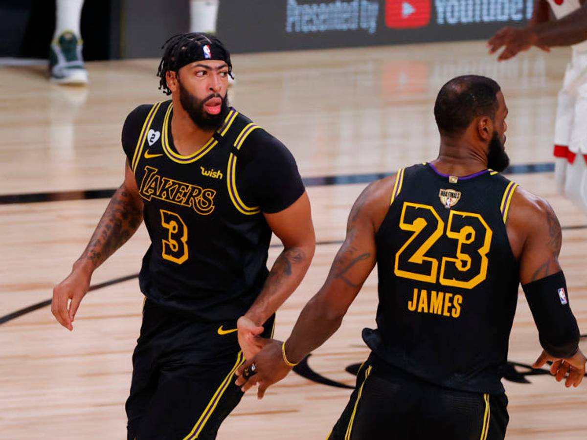 Los Angeles Lakers: Why Dwyane Wade is right about Anthony Davis
