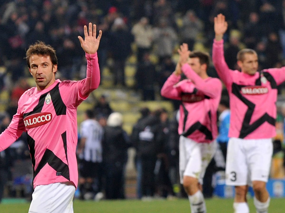 Football teams with pink kits 2018 store