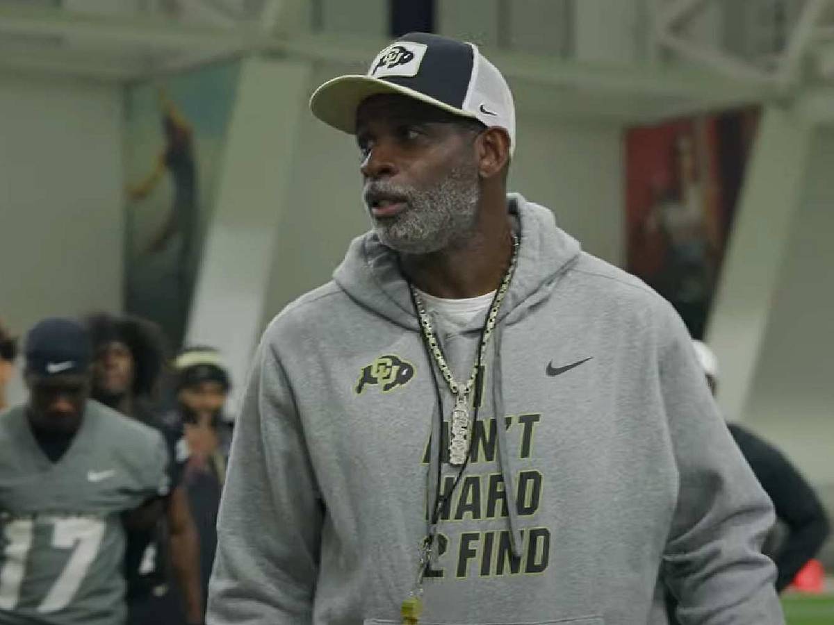 did deion sanders smoke cigarettes Deion Sanders warns players about smoking at team hotel: 'Will be your last  puff'