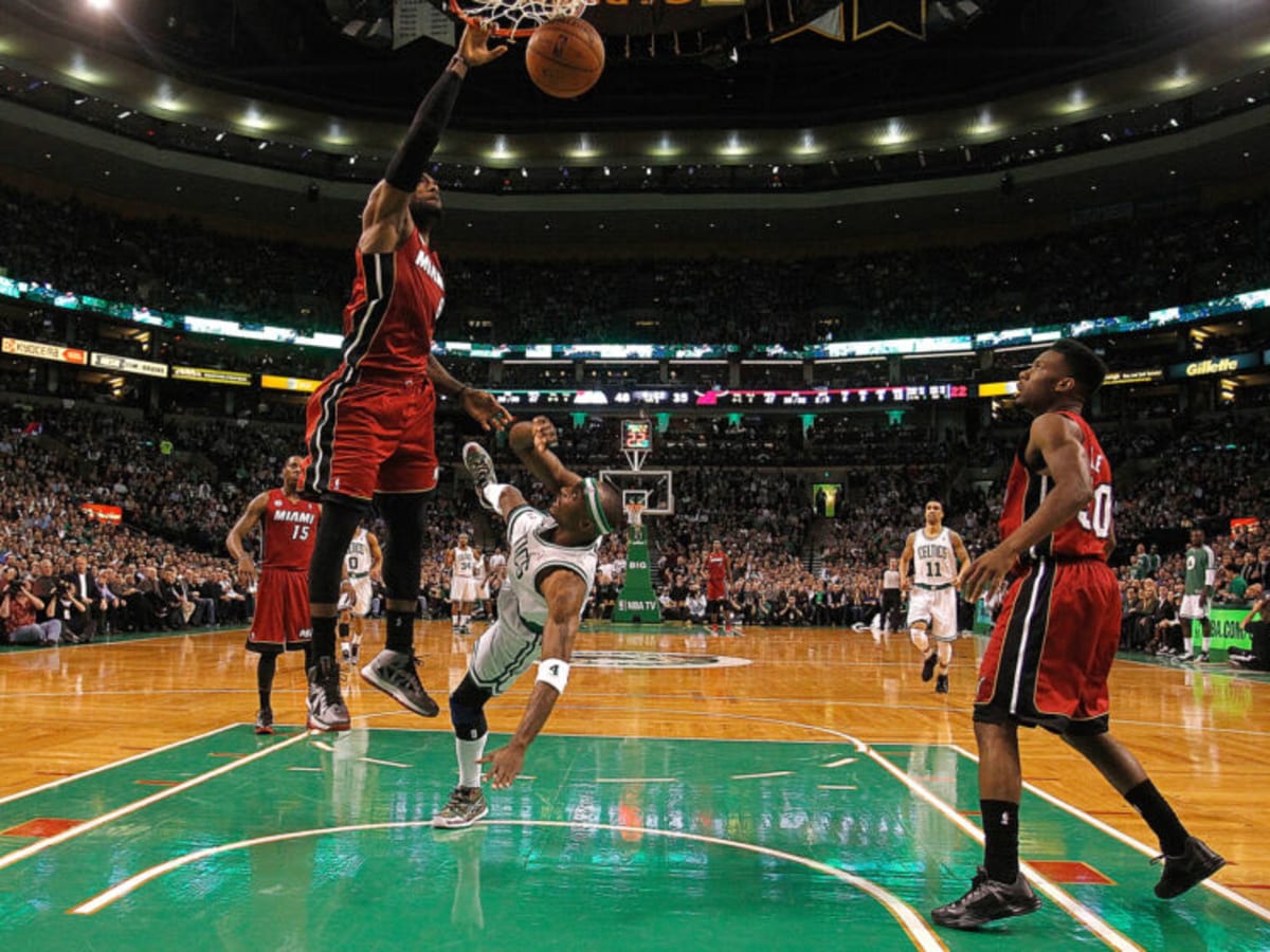 lebron dunking on terry