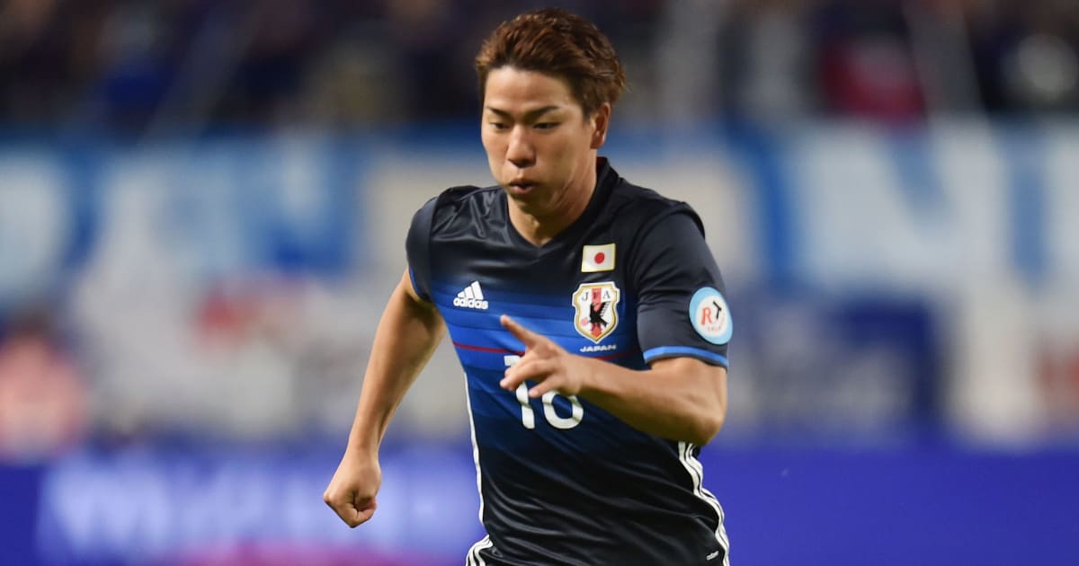Japanese Striker Takuma Asano Confirms Surprise Approach From Arsenal 90min