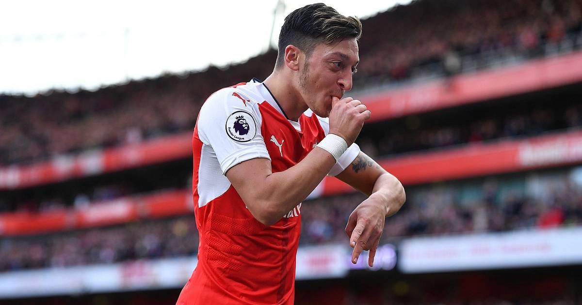 Arsenal Star Mesut Ozil Reveals Reason Behind Mystifying Goal Celebration 90min