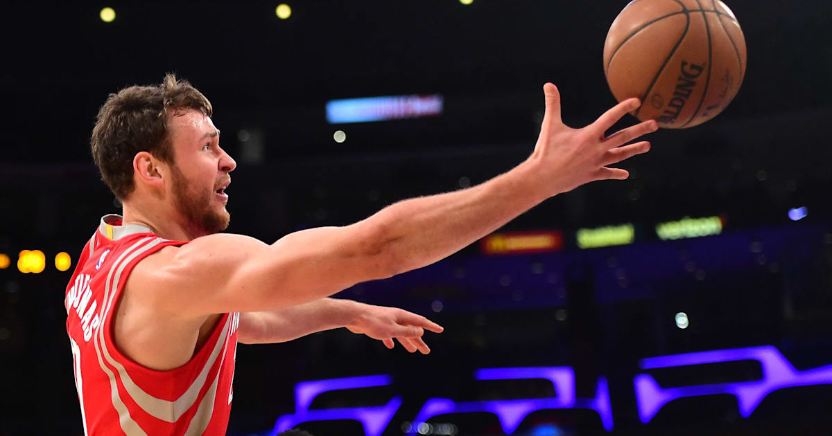 Report Lakers Hold Tryout For Donatas Motiejunas Ht Media