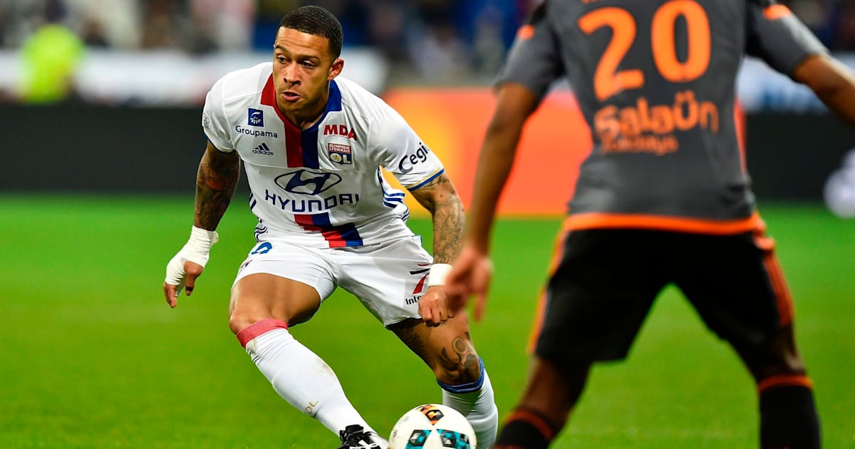 Photo Man Utd Flop Memphis Depay Looks Like A Mug With Cocky Tweet Before Being Demolished 4 1 90min
