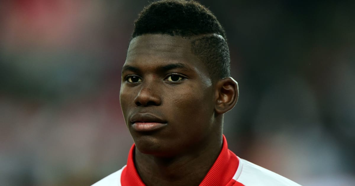 Embolo wünscht sich Schweizer Juwel Manuel Akanji auf ...