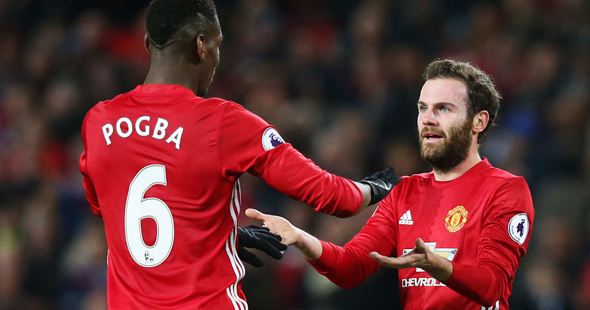 Picking a Starting XI of Manchester United's Most ...