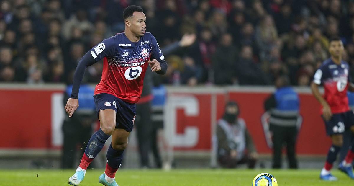 Lille Owner Confirms Arsenal & Man Utd-Linked Gabriel ...
