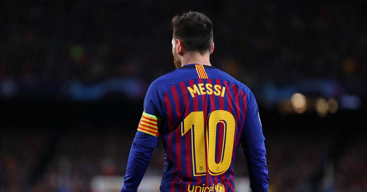 A Look at the Trophies and Individual Honours That Lionel ...