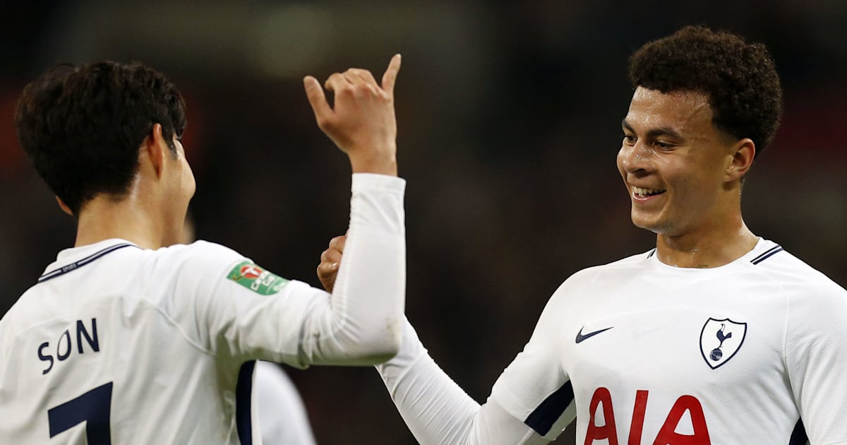 6 of the Coolest Handshakes Between Teammates 90min