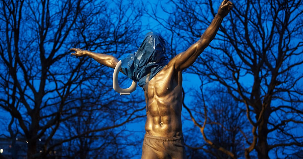 Zlatan Ibrahimović Statue Outside Malmö Stadium Vandalised ...