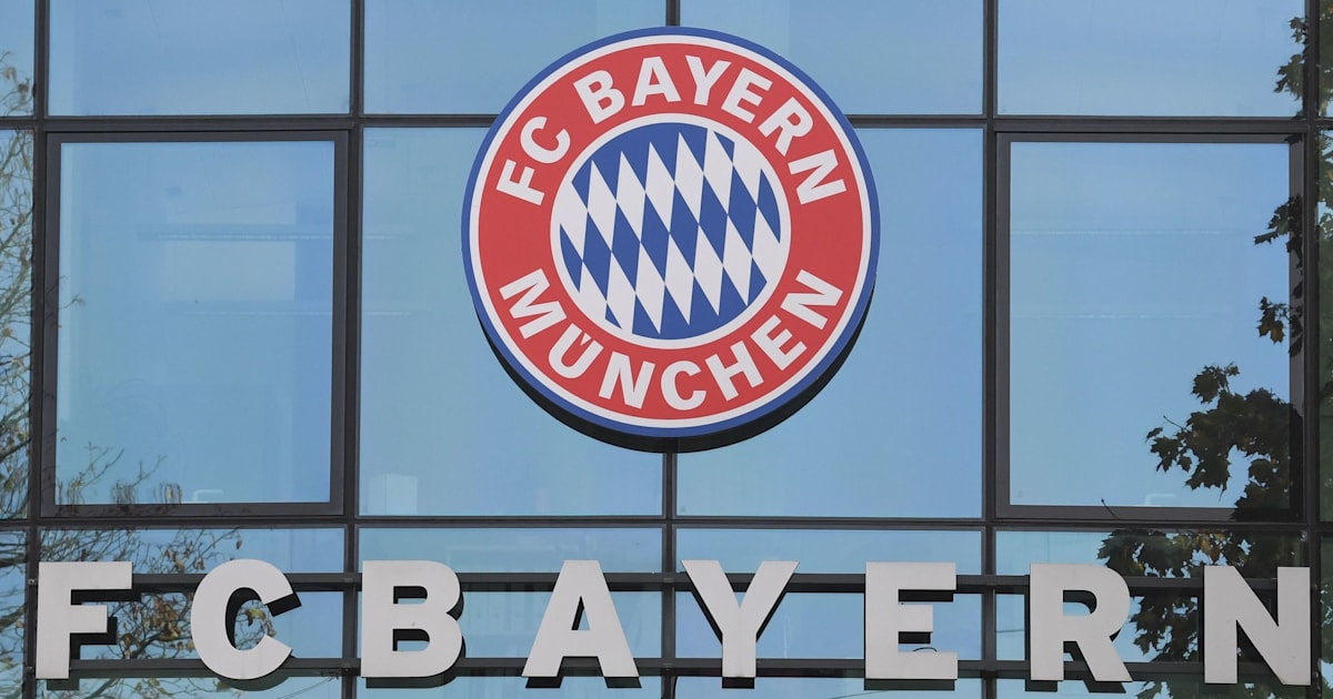 FC Bayern stellt Jubiläums-Trikot zum 120. Geburtstag vor ...