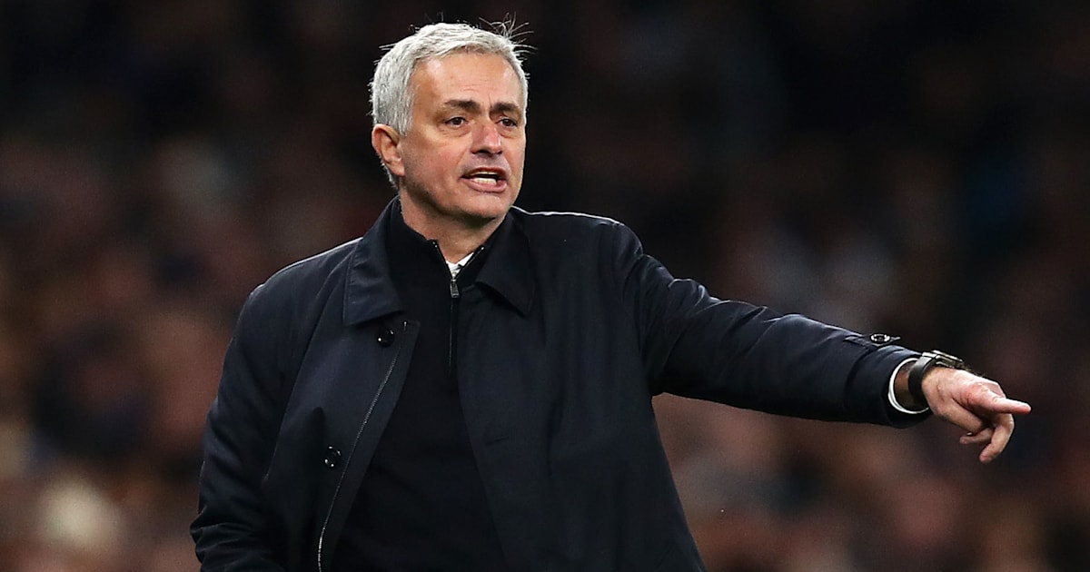 Jose Mourinho Reveals He Has Two Pictures From His Time At Man Utd In His Tottenham Hotspur Office Ht Media