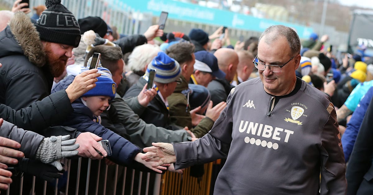 Marcelo Bielsa Decided To Stay At Leeds United Due To Passionate Fans 90min