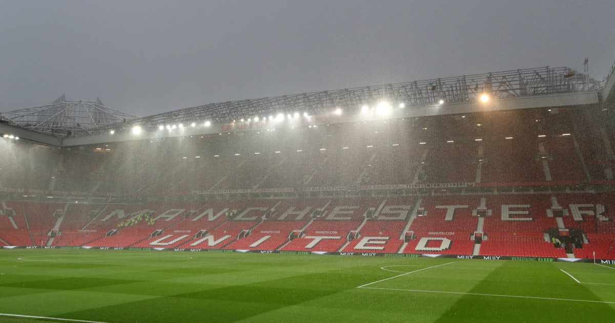 Manchester Derby Set For Torrential Rain As Heavens Open Ahead Of Crucial Old Trafford Showdown 90min