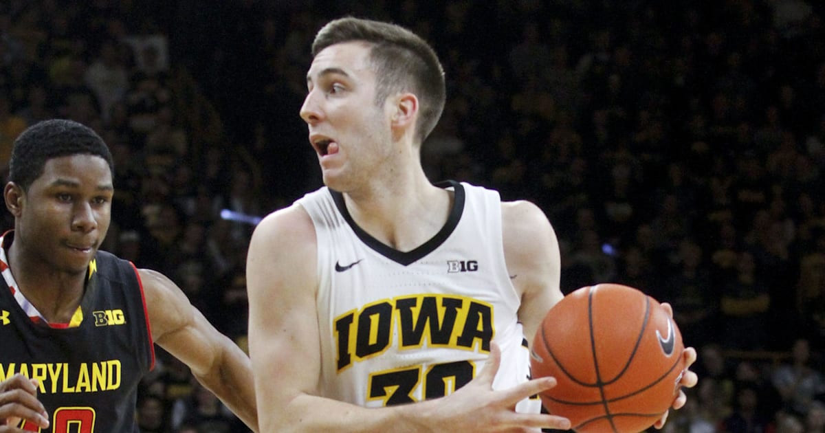 Illinois Vs Iowa College Basketball Betting Lines Spread Odds