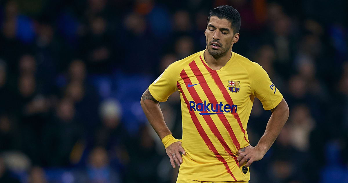 Luis Suarez Begins Recovery After Serious Knee Injury As Barcelona