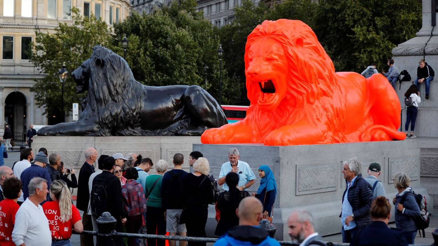 London's Trafalgar Square Gets a Poetry-Writing Red Lion