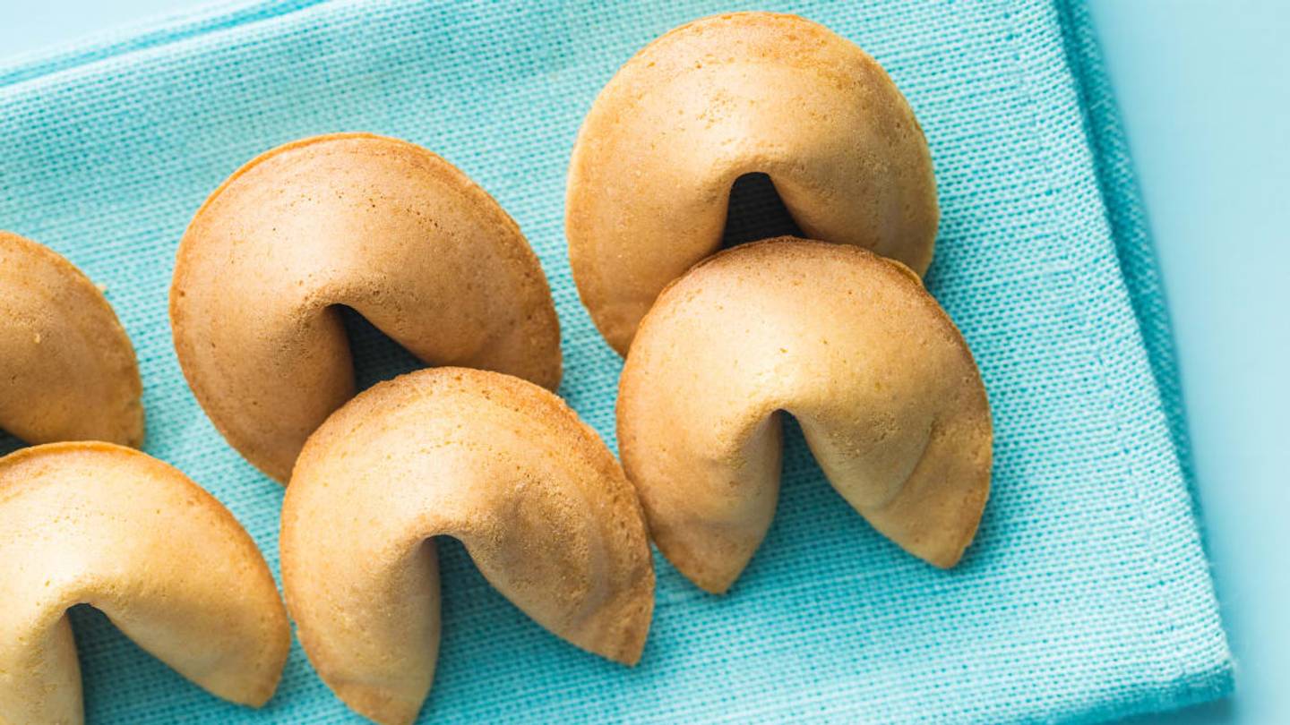 How to Make Homemade Fortune Cookies