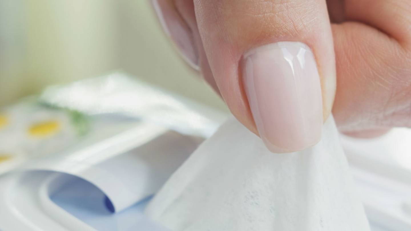 The UK Wants to Ban Wet Wipes, And Parents Aren't Happy About It