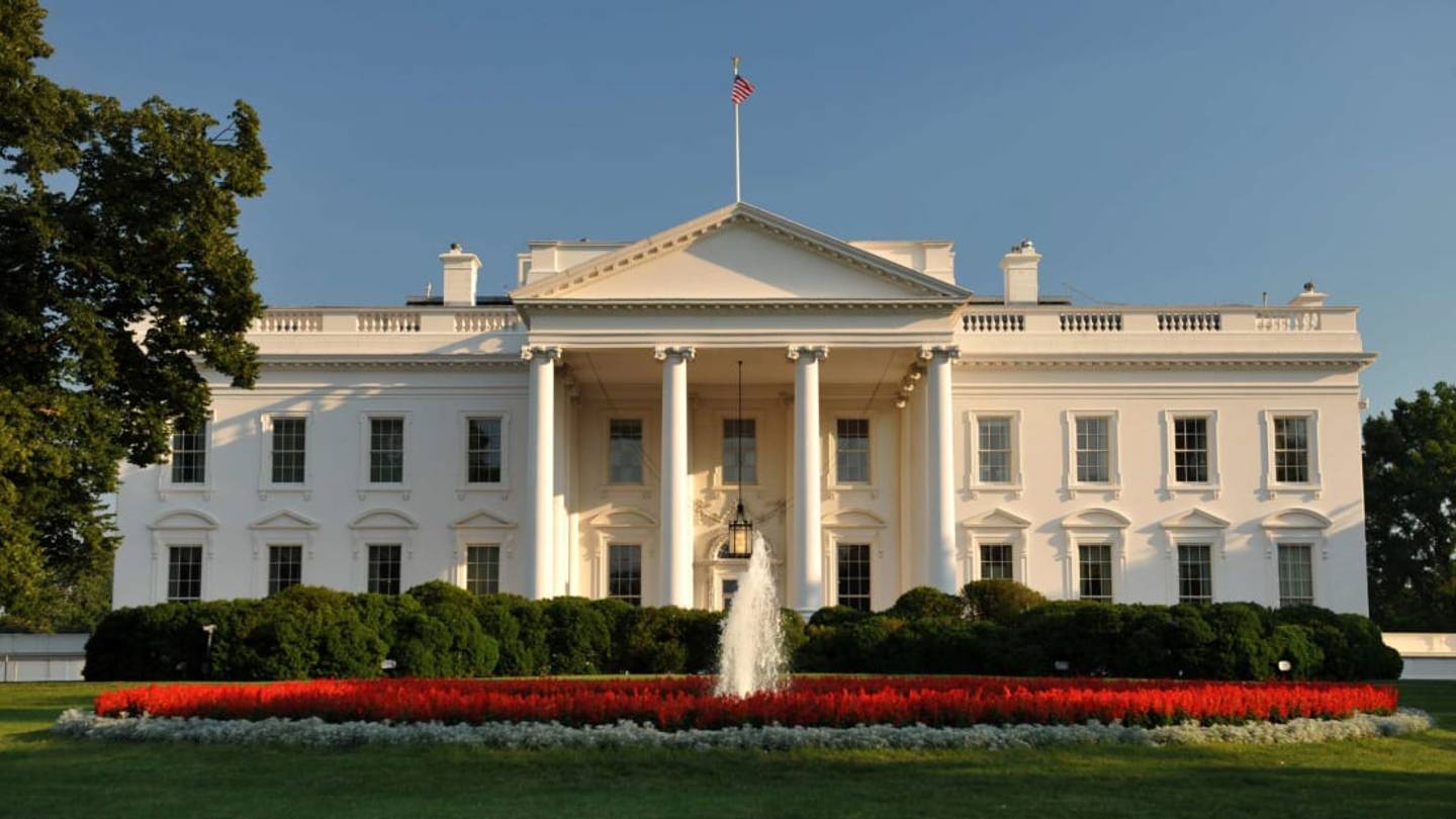 623638-wikimedia-white-house-