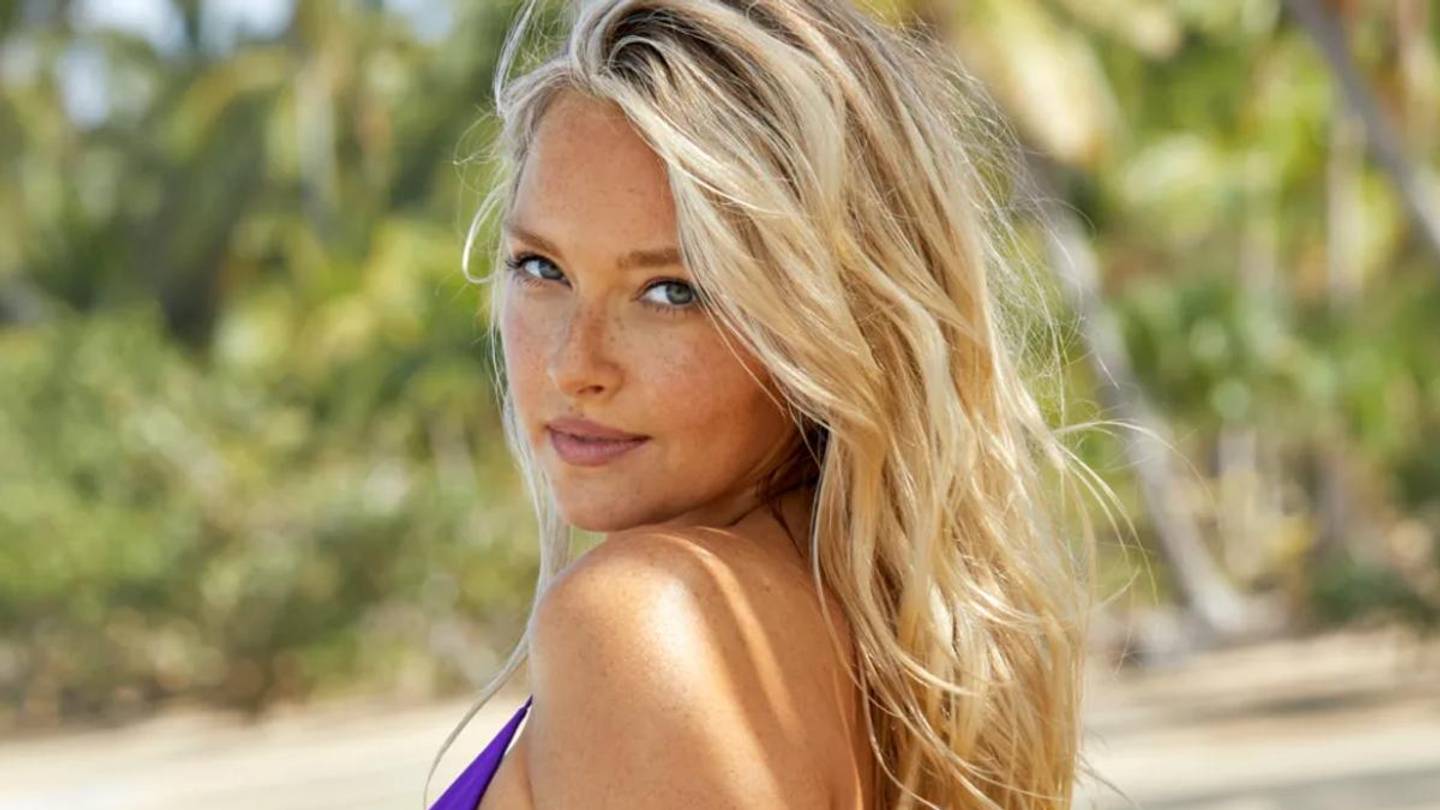 8 Incredible Photos of Camille Kostek in the Dominican Republic