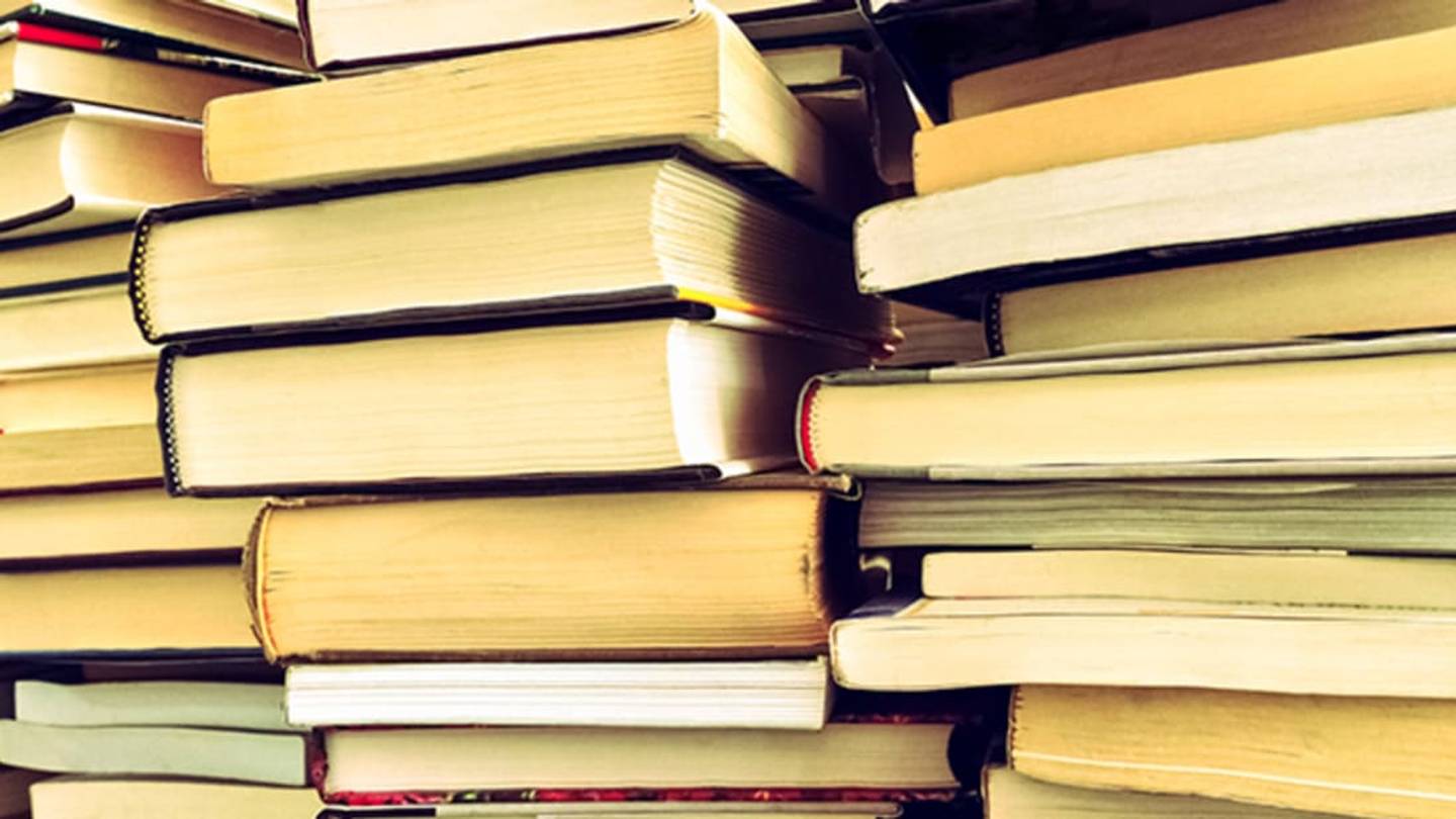 Artist Plans to Recreate the Parthenon With 100,000 Banned Books