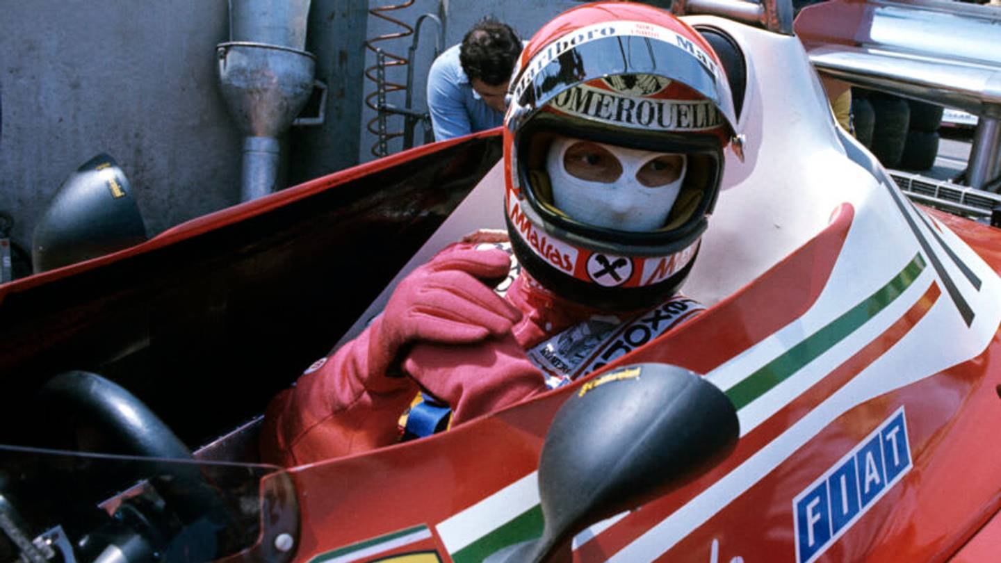 Gazzetta Dello Sport 25 Septembre 1976 - Italie-Jougoslavie - Niki Lauda Ferrari