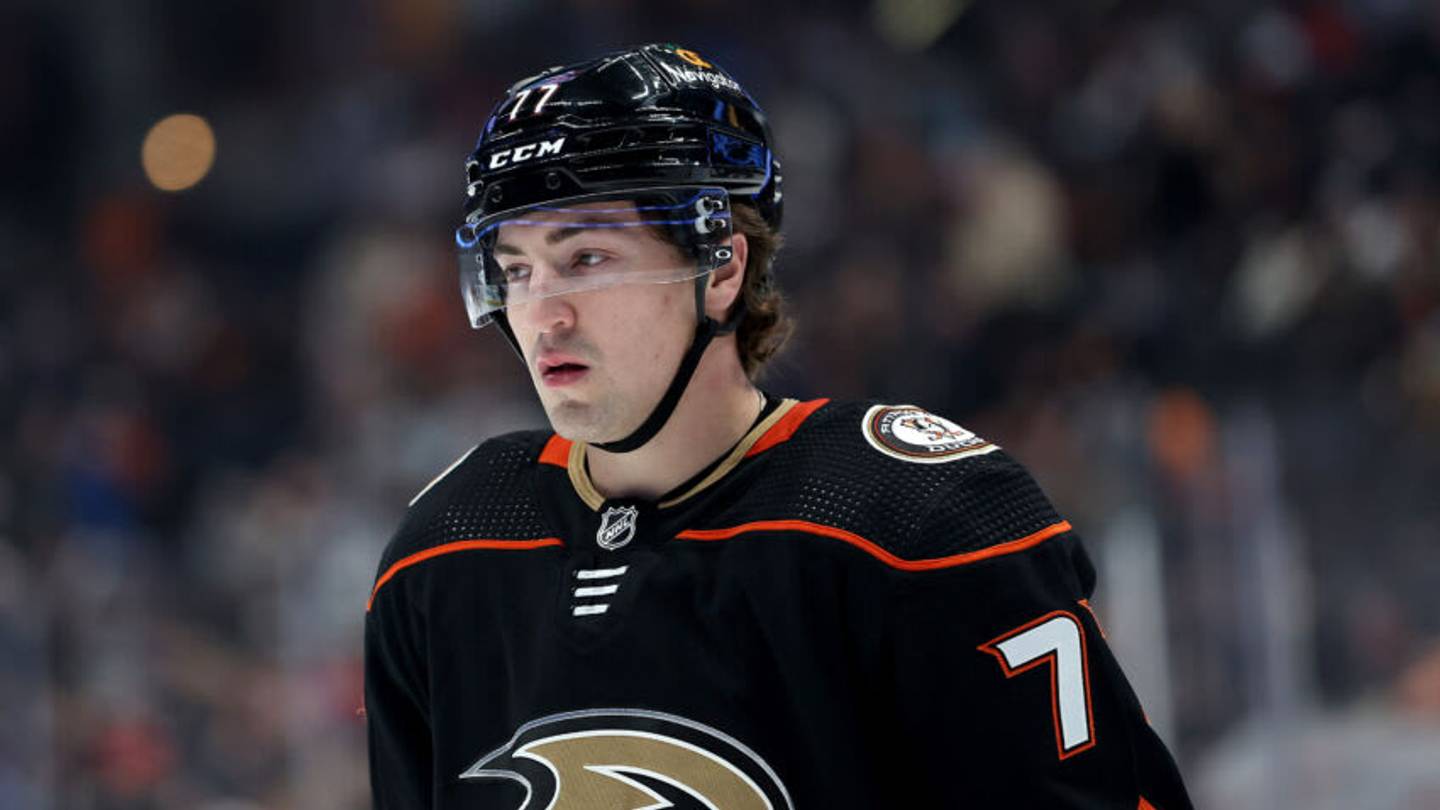 Toronto Maple Leafs Trade Rumour: Frank Vatrano