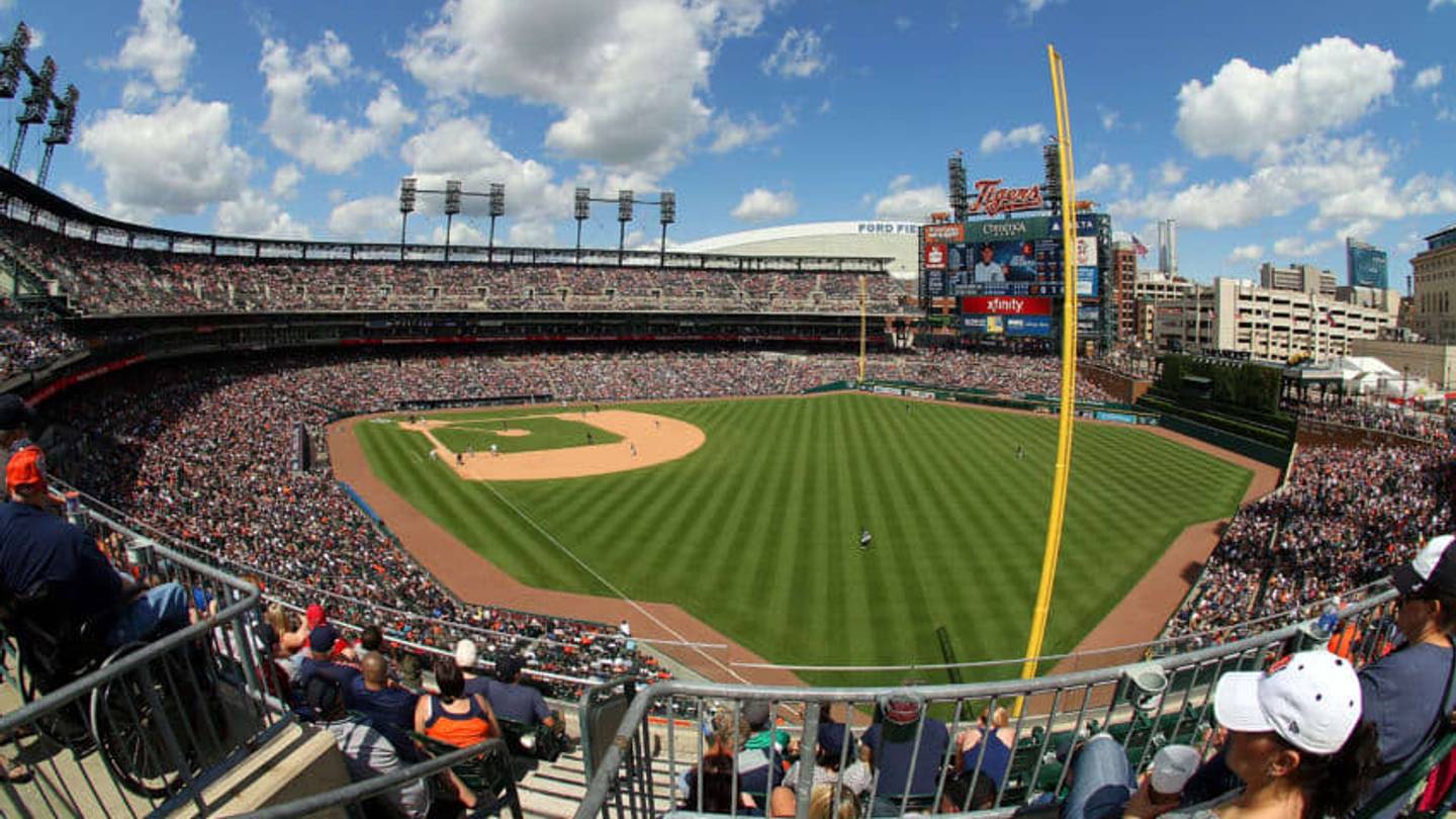 Detroit Tigers should sign these two left-handed batters as depth pieces