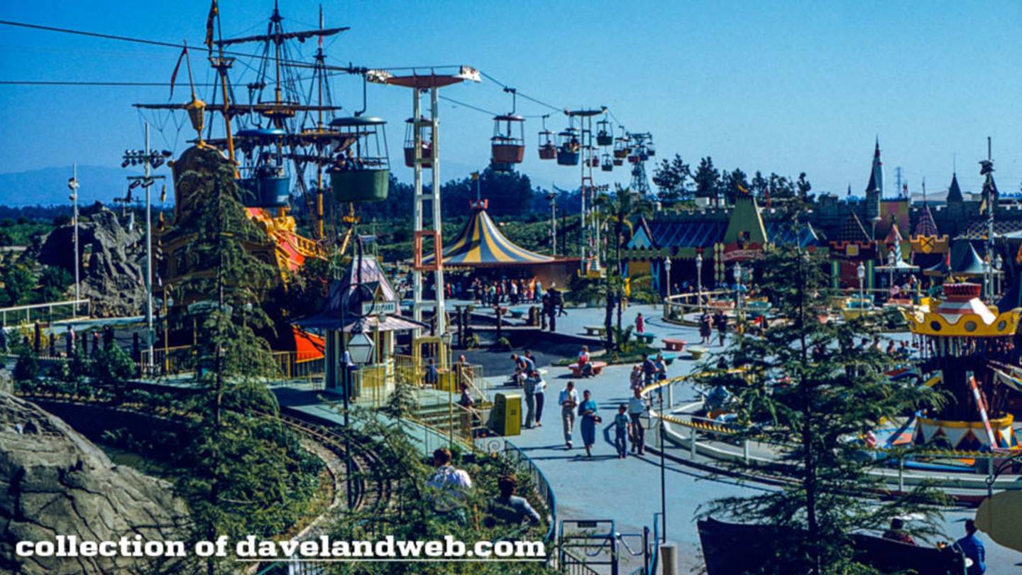 11 Wonderful Former Disney Rides