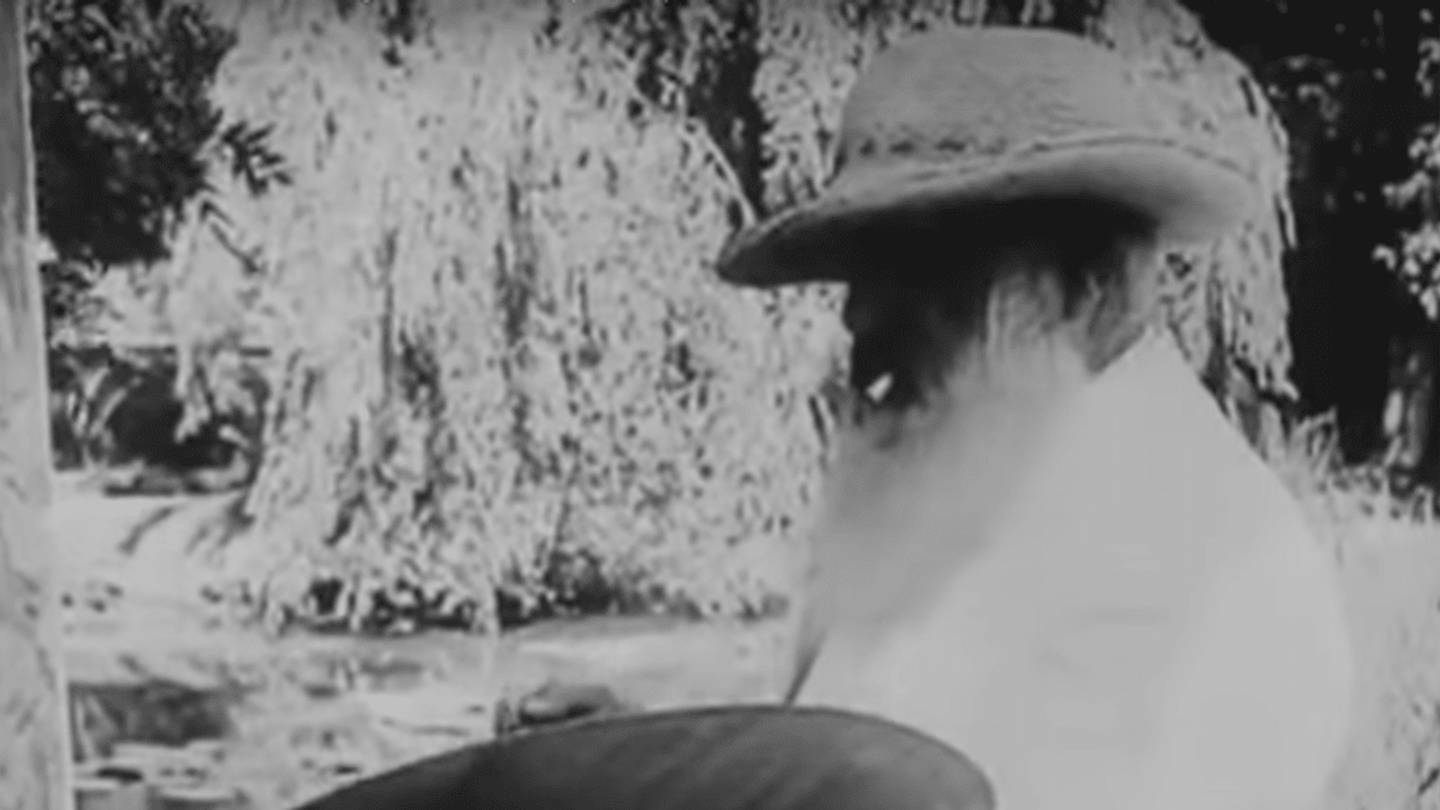 Watch Rare Movie Footage of Early 20th Century Artists