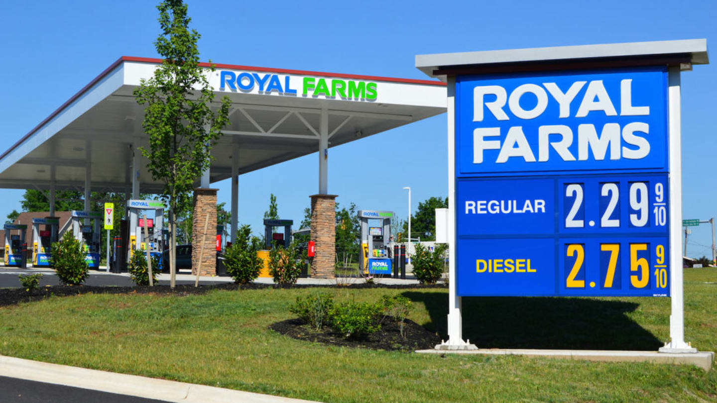This Gas Station Chain Serves Some of the Best Fried Chicken in the
