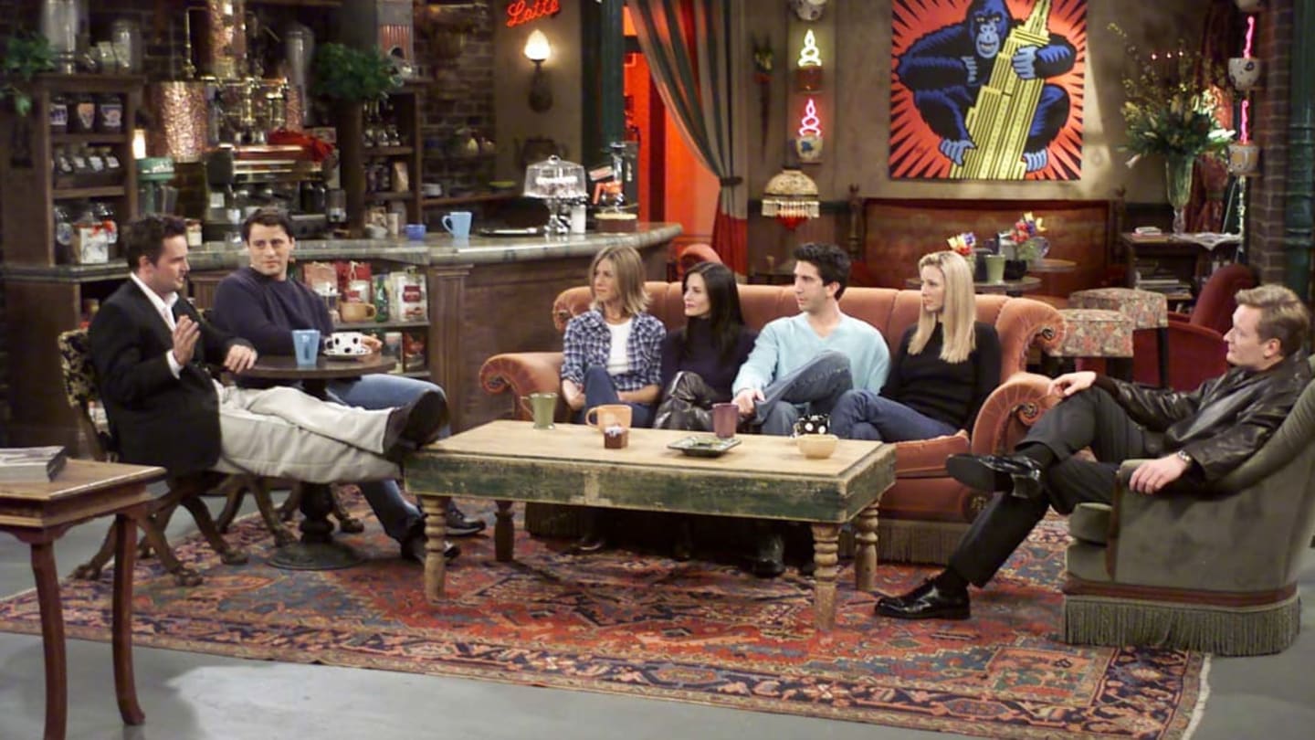 Friends' Fan Theory About How the Group Always Got Seats at Central