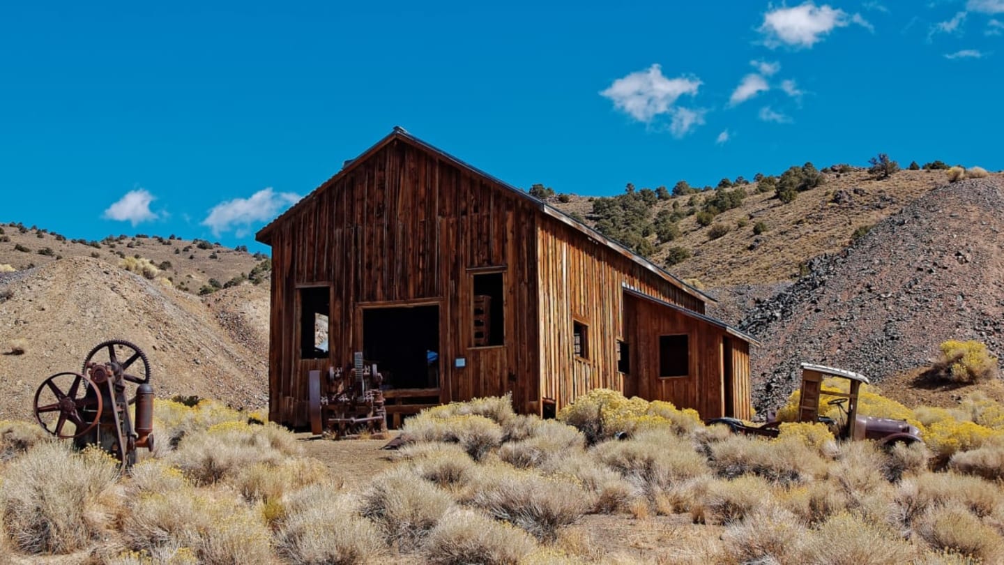 3800 American Ghost Towns You Can Visit on One Map